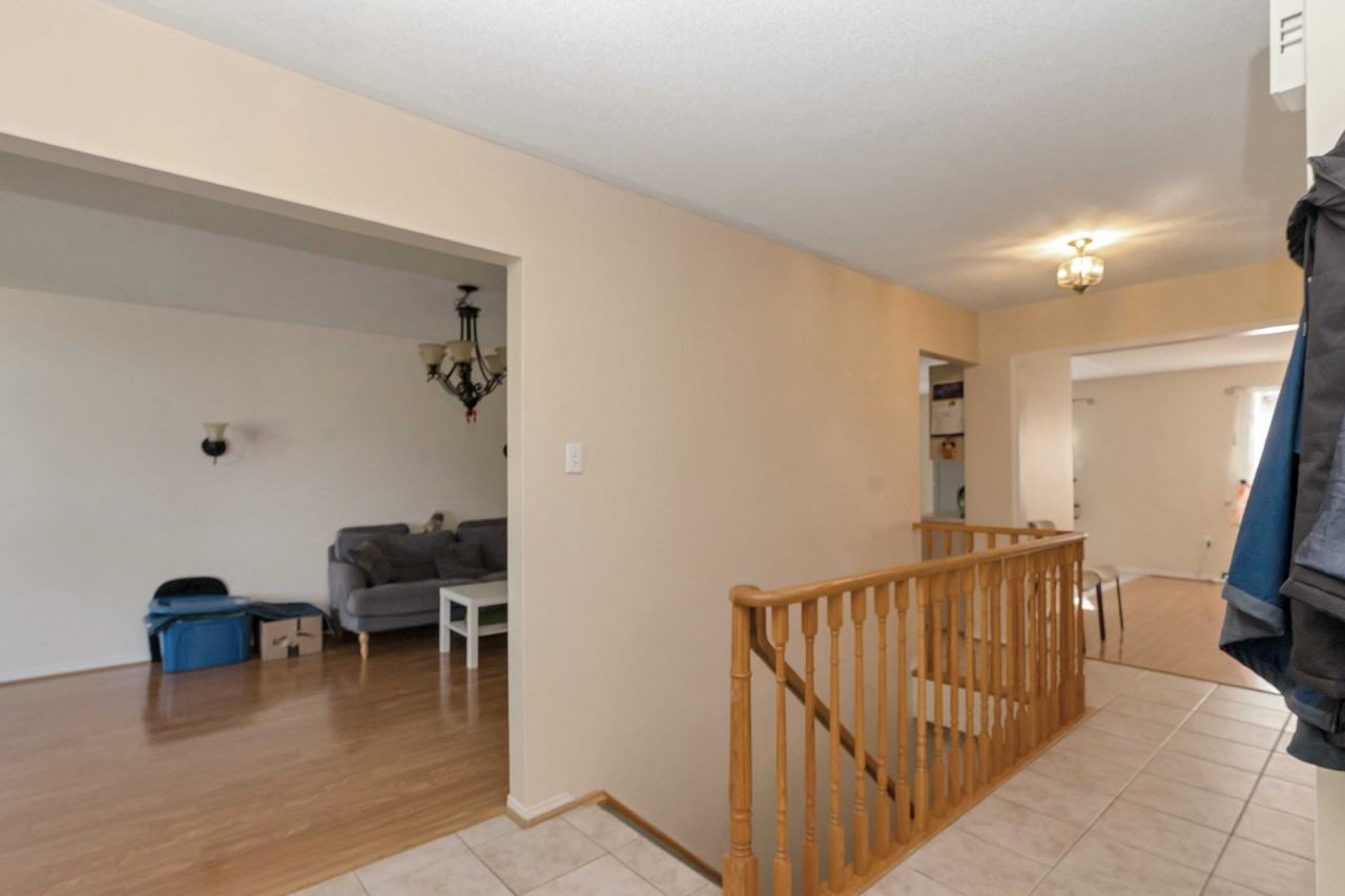 50 Chalmers Dr, Barrie, ON L4N 8A4, Canada - Photo 7 of 26