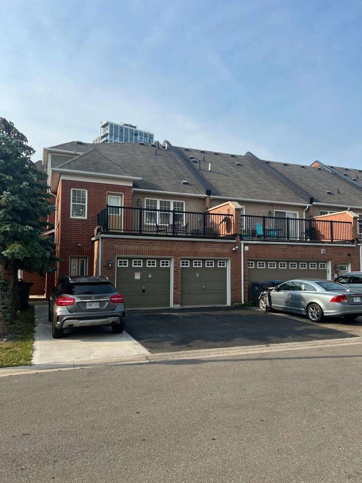 52 Commuter Dr - Photo 2 of 12