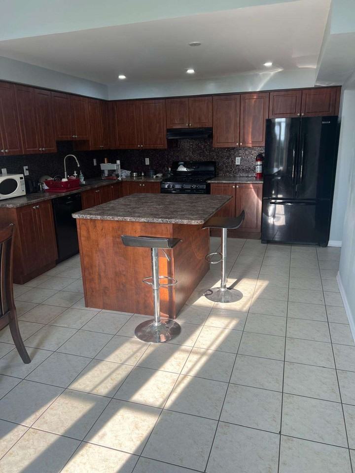 52 Commuter Dr - Photo 3 of 12