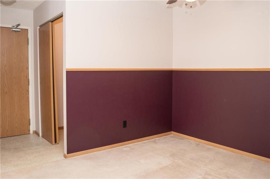 90 Plaza Dr - Photo 5 of 16