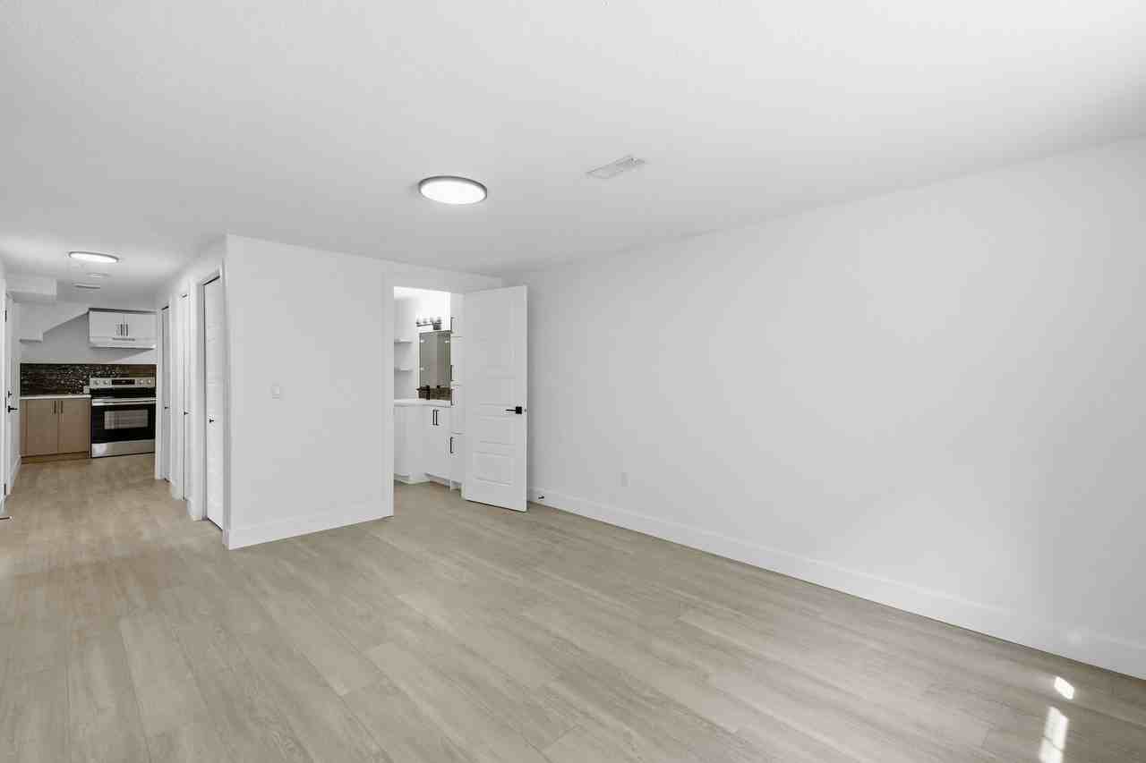 1007-B 16A Street NE - Photo 3 of 14