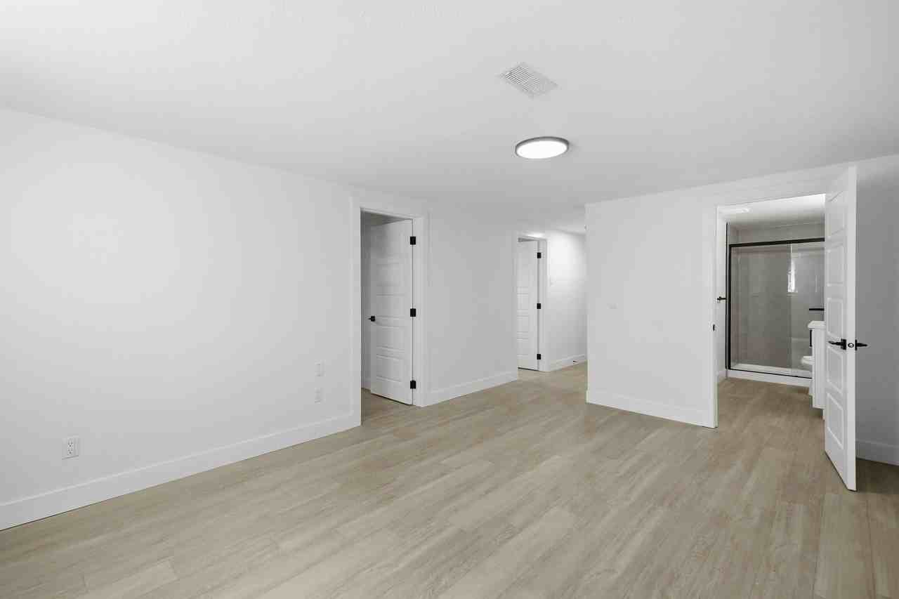 1007-B 16A Street NE - Photo 4 of 14
