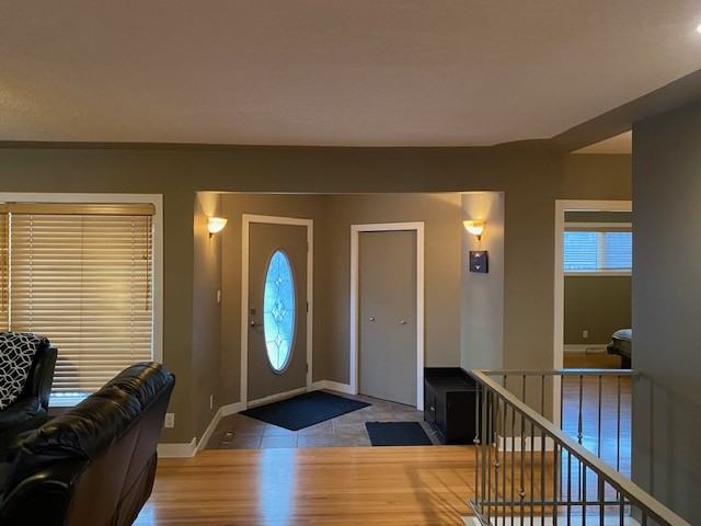 2432 23 Ave Sw - Photo 3 of 19