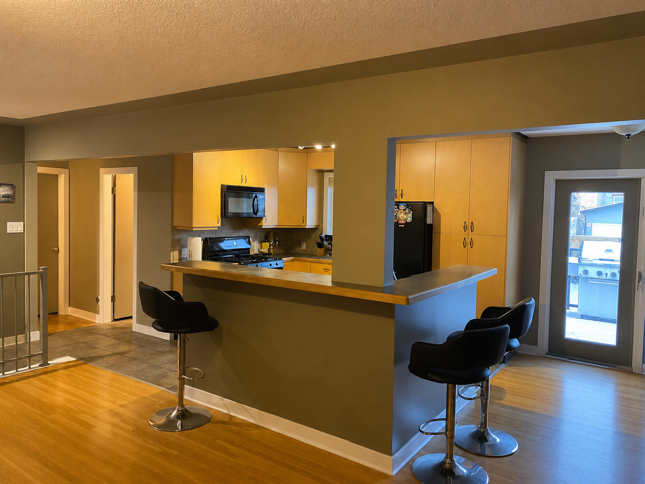2432 23 Ave Sw - Photo 4 of 19