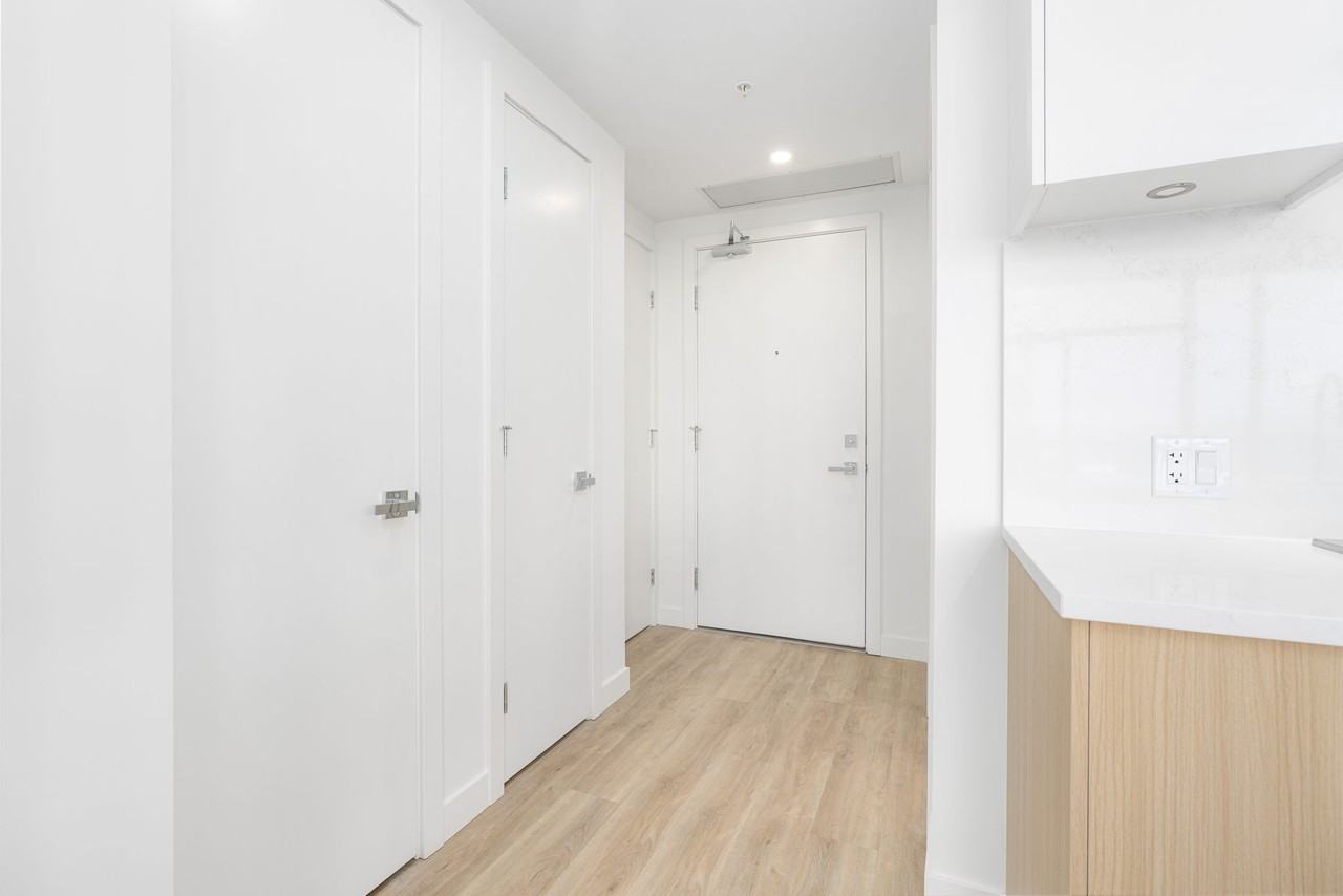 9675 King George Blvd - Photo 5 of 27