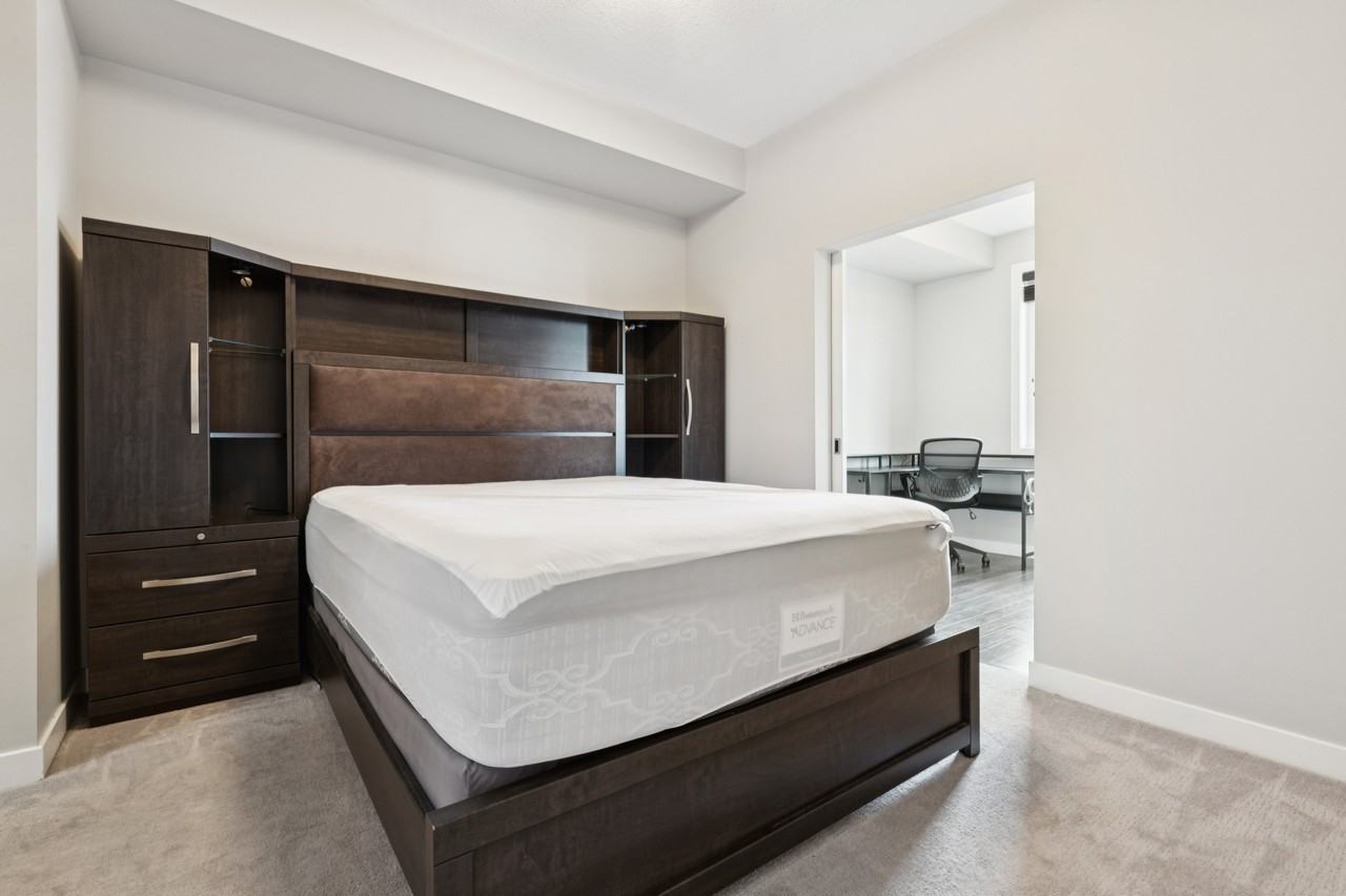 Essence at Windermere South Furnished Suite - Photo 3 of 6