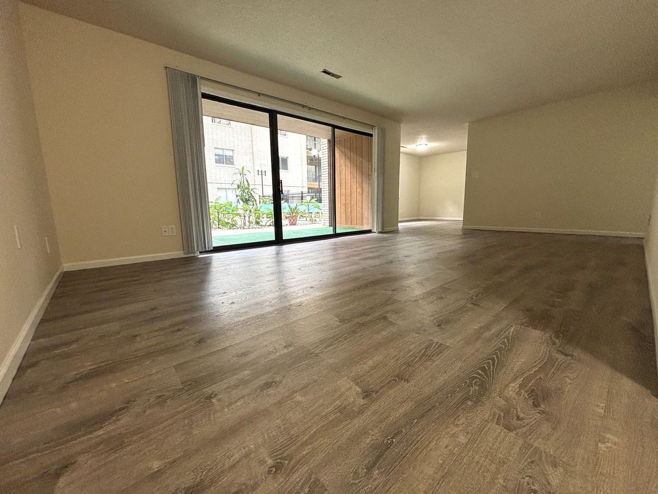 825 Partridge St - Photo 3 of 17