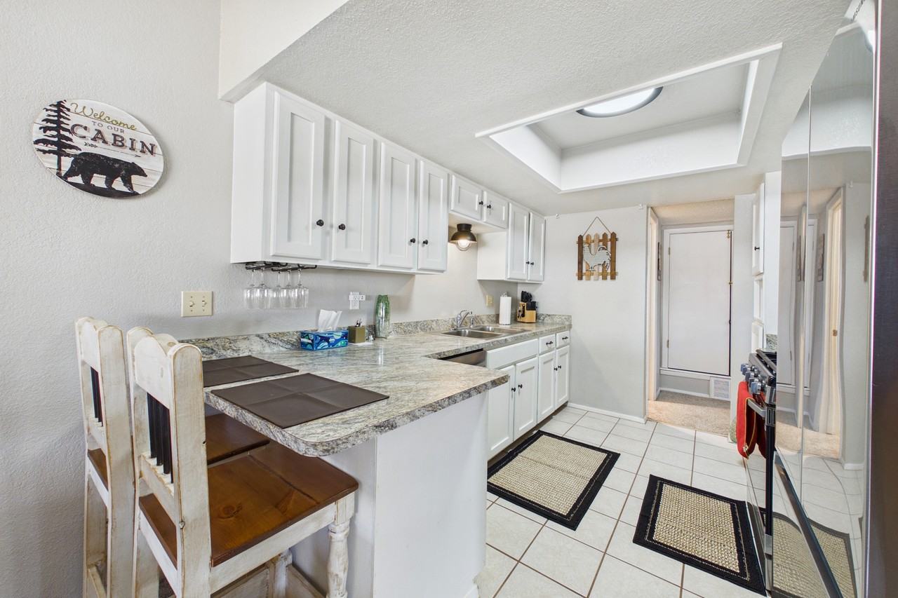 108 Niblic Ct #1 - Photo 6 of 44