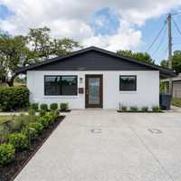 featured image of 2407 6th St Ne