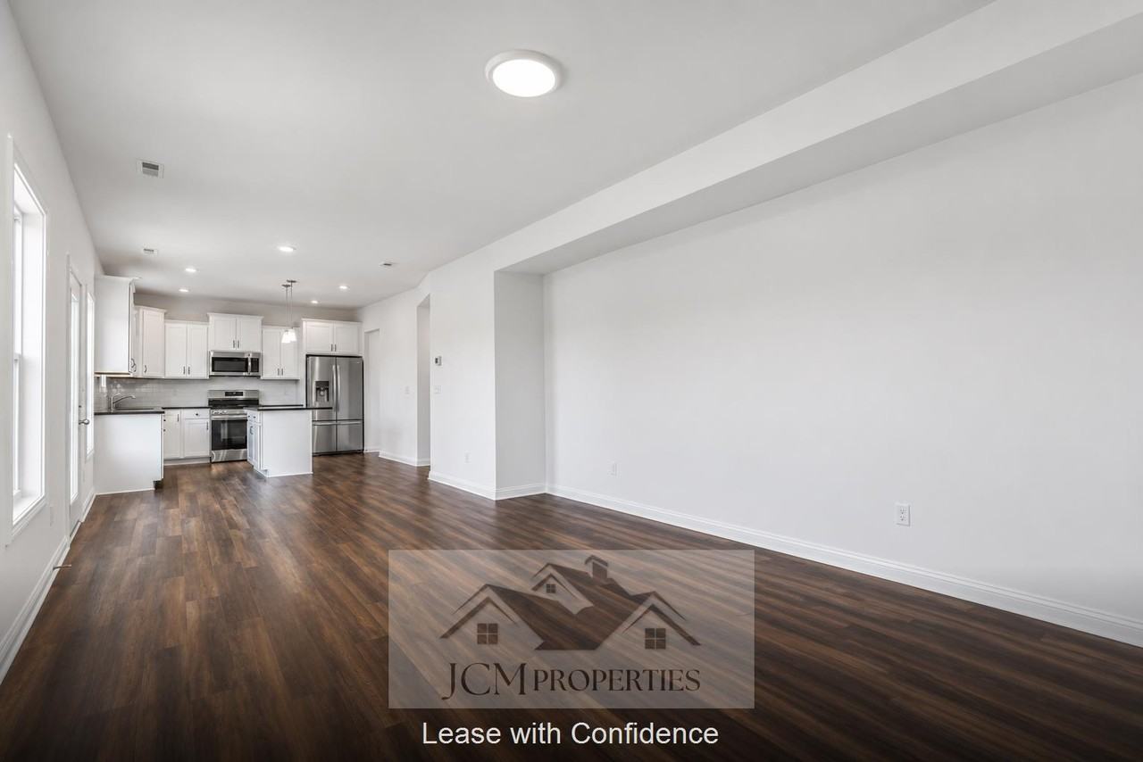 929 Camden Ct - Photo 6 of 11