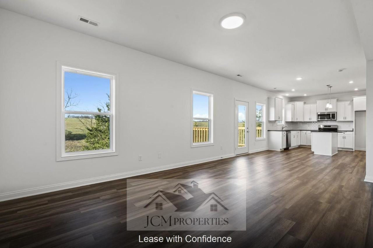 929 Camden Ct - Photo 7 of 11