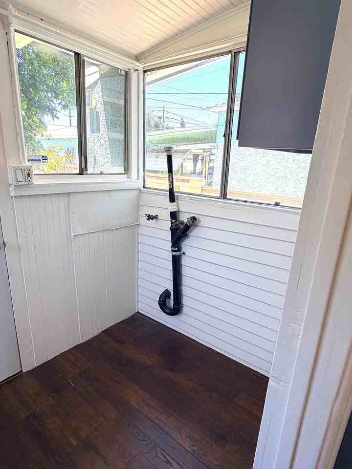 9719 Mallison Ave #1 - Photo 7 of 18
