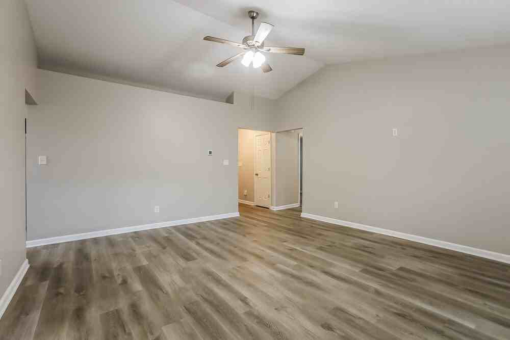 6114 King Lear Ct - Photo 4 of 16