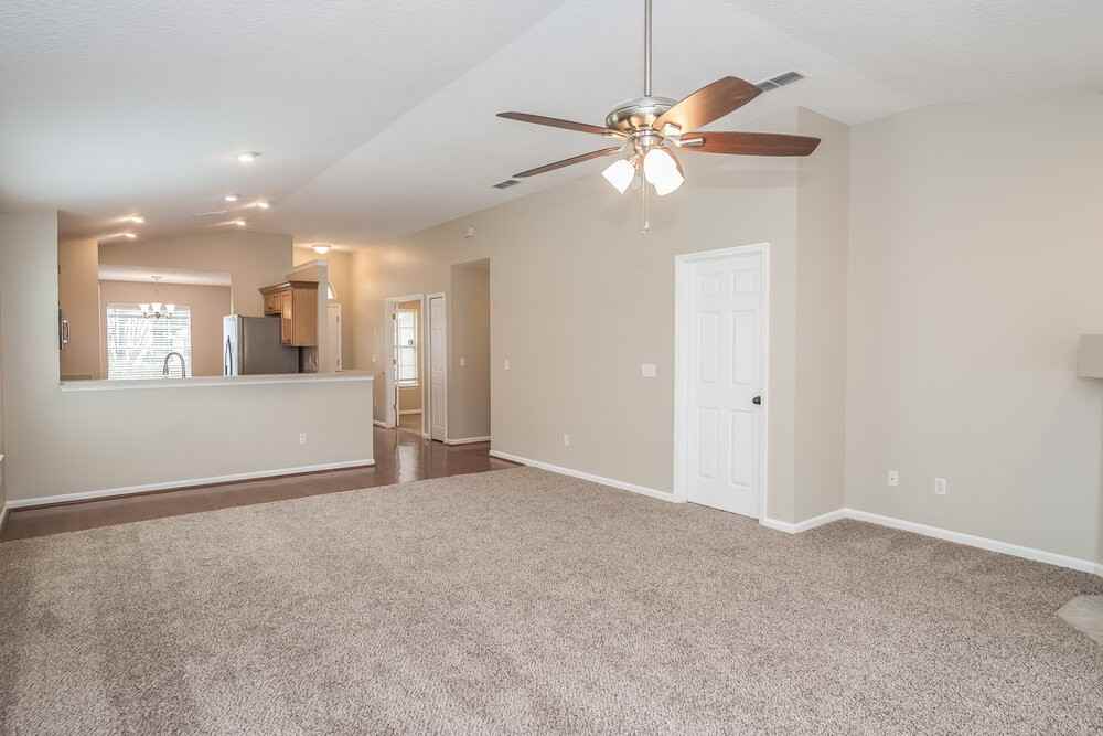 573 Redberry Ln - Photo 3 of 15