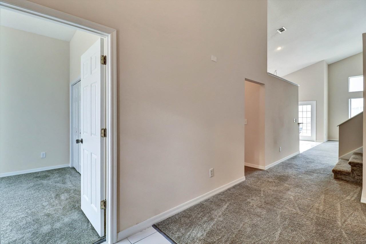 439 Riggs Cir #1 - Photo 3 of 37