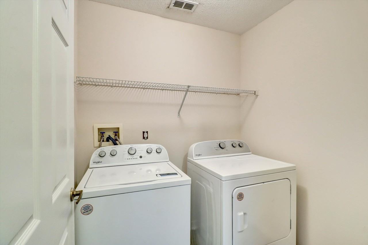 439 Riggs Cir #1 - Photo 7 of 37