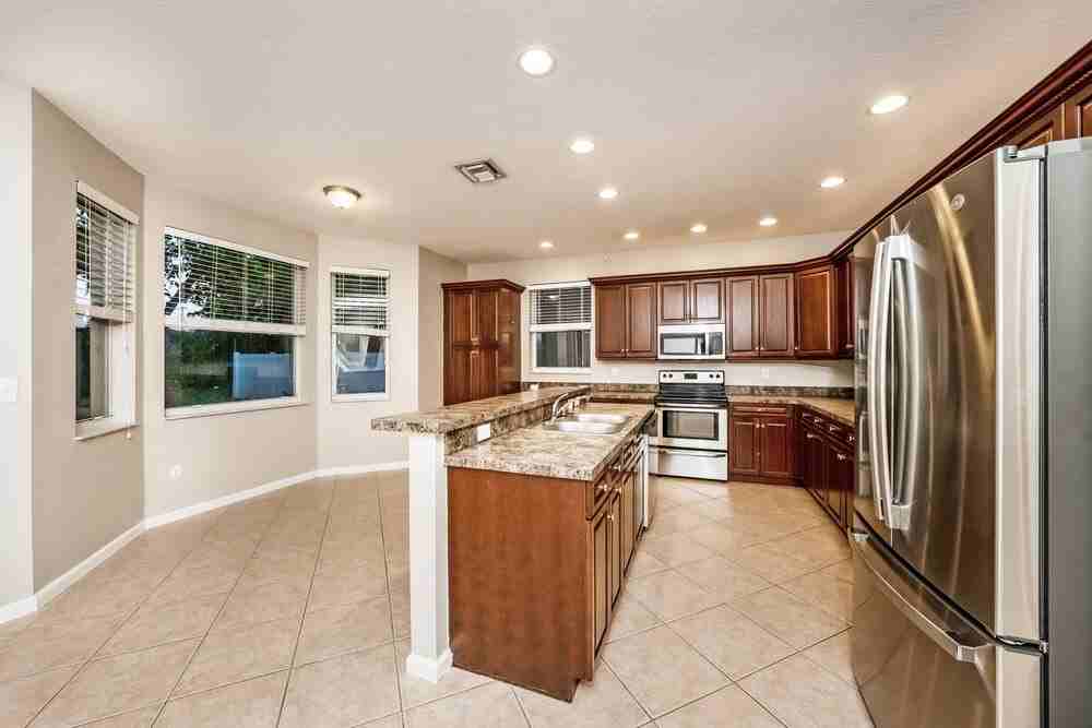 1603 Briar Oak Dr - Photo 6 of 17