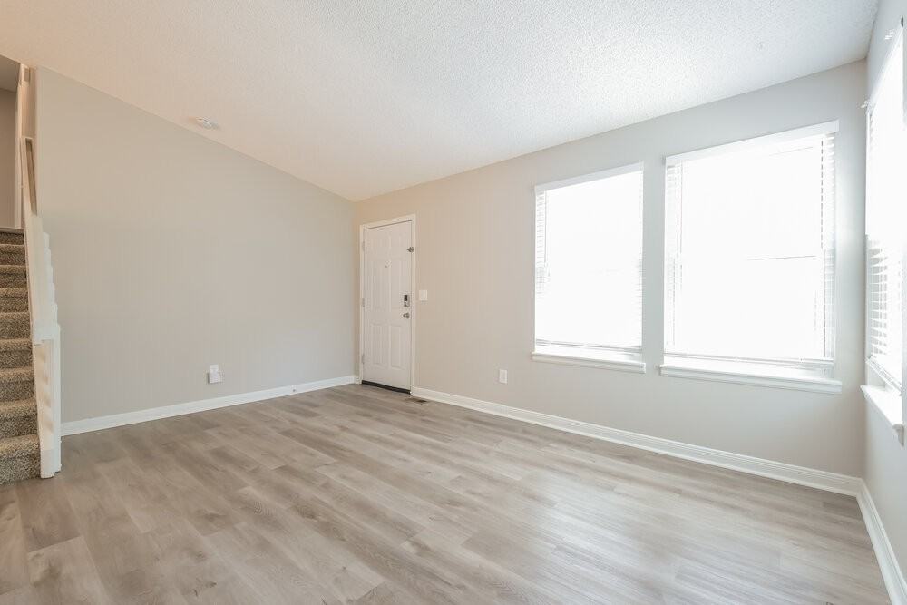 5763 S Quatar Cir - Photo 5 of 17