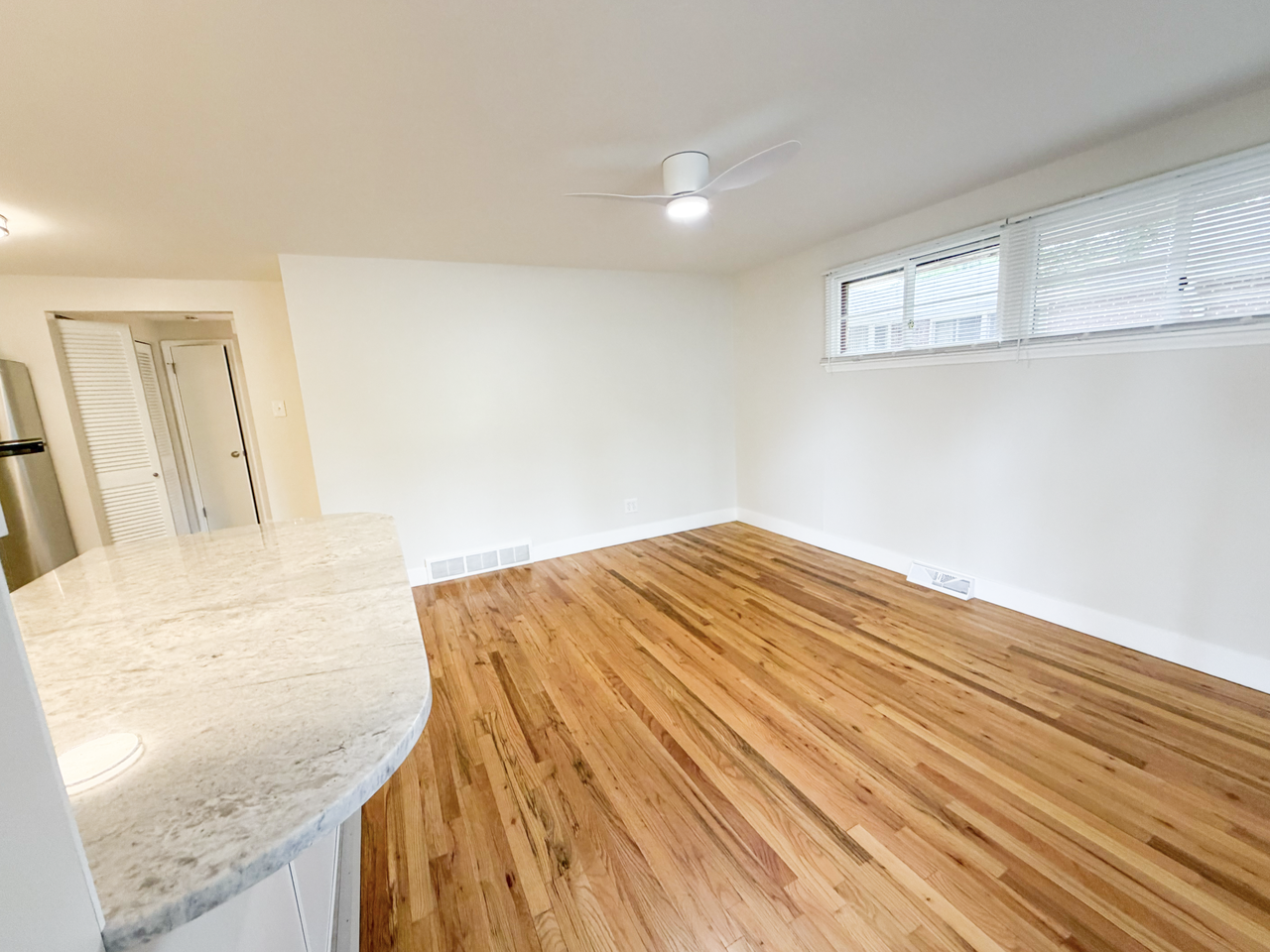 808 Apple Ct #808 - Photo 6 of 24