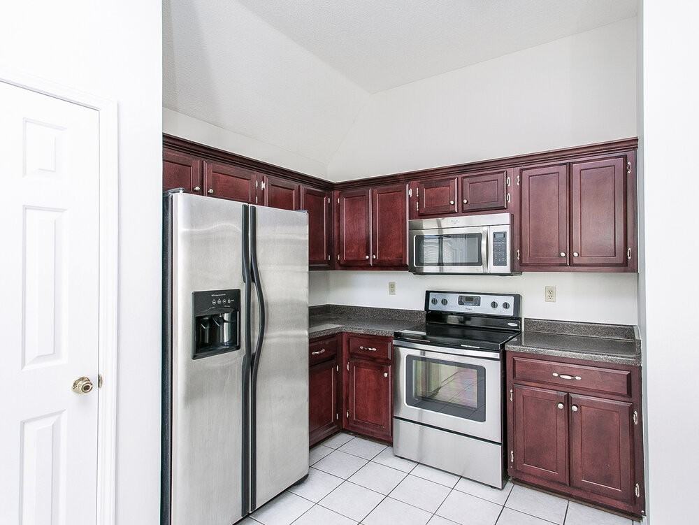 8291 Cross Point Dr - Photo 5 of 15