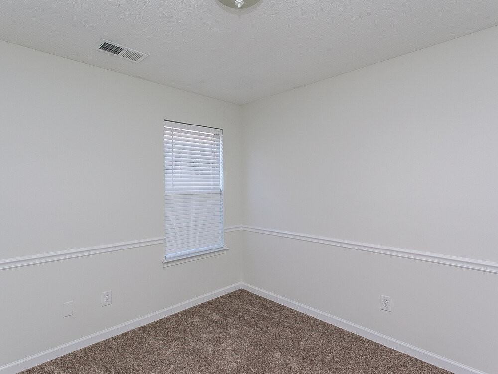 8291 Cross Point Dr - Photo 7 of 15