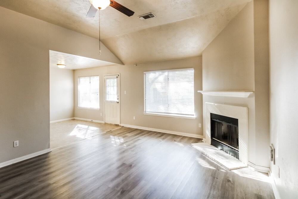 12315 Claresholm Dr - Photo 5 of 16
