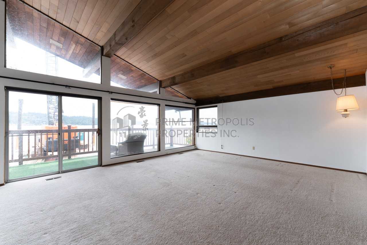 11258 Riviera Pl Ne #1 - Photo 3 of 21