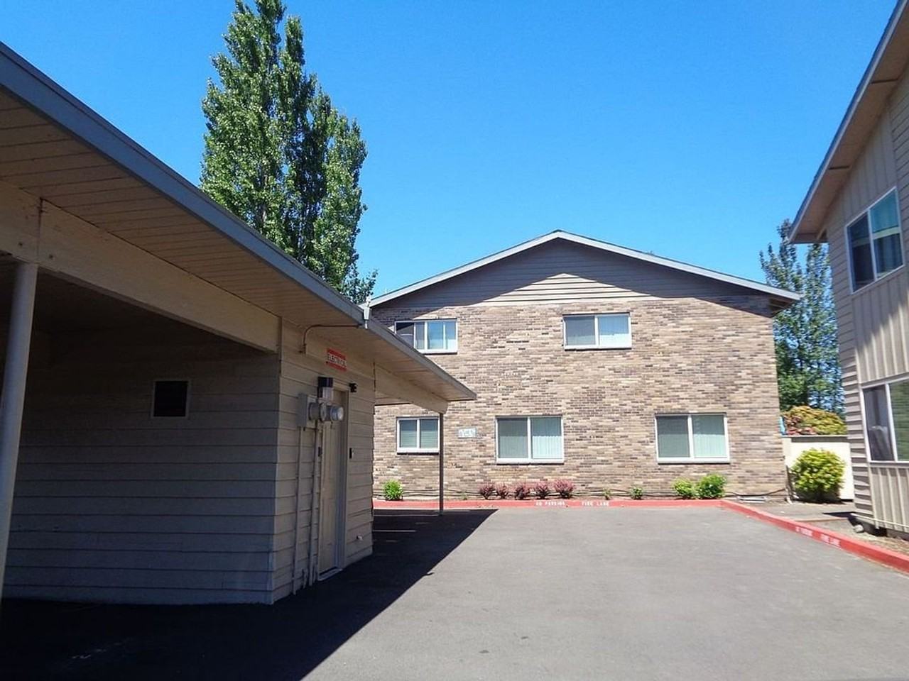 ES2275 -Eagle Rock Apartments - Photo 3 of 26