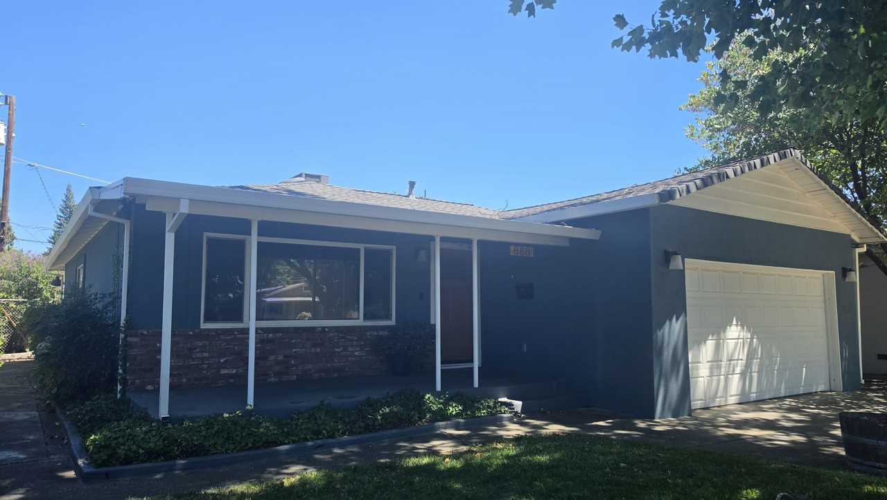 888 Glenn St - Photo 2 of 25