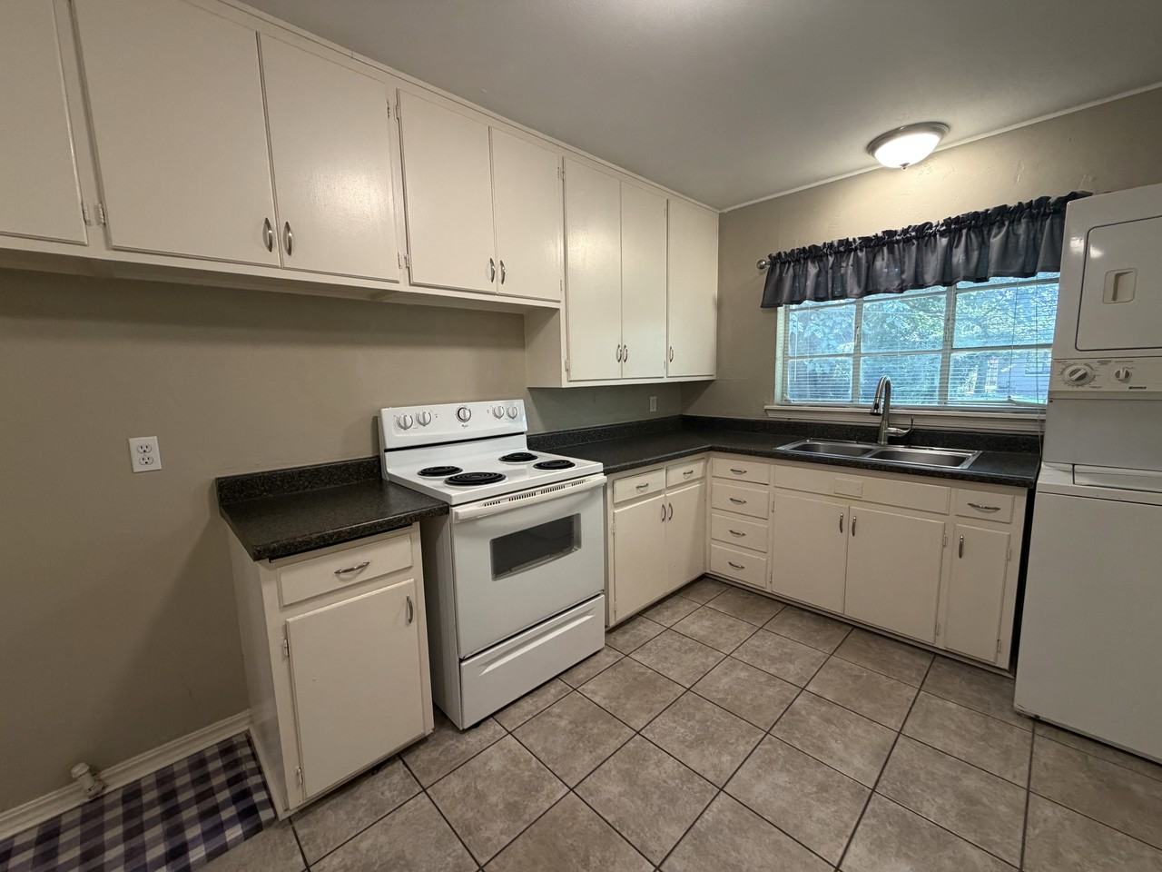 1722 Mattern Dr #1 - Photo 4 of 20
