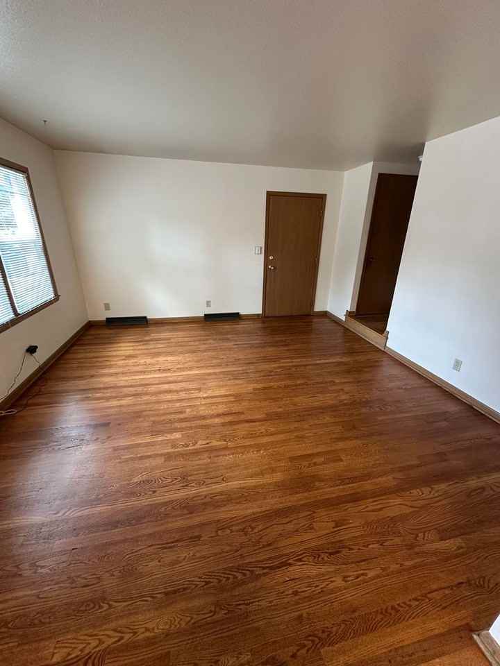 1011 Kellogg Ave - Photo 5 of 15