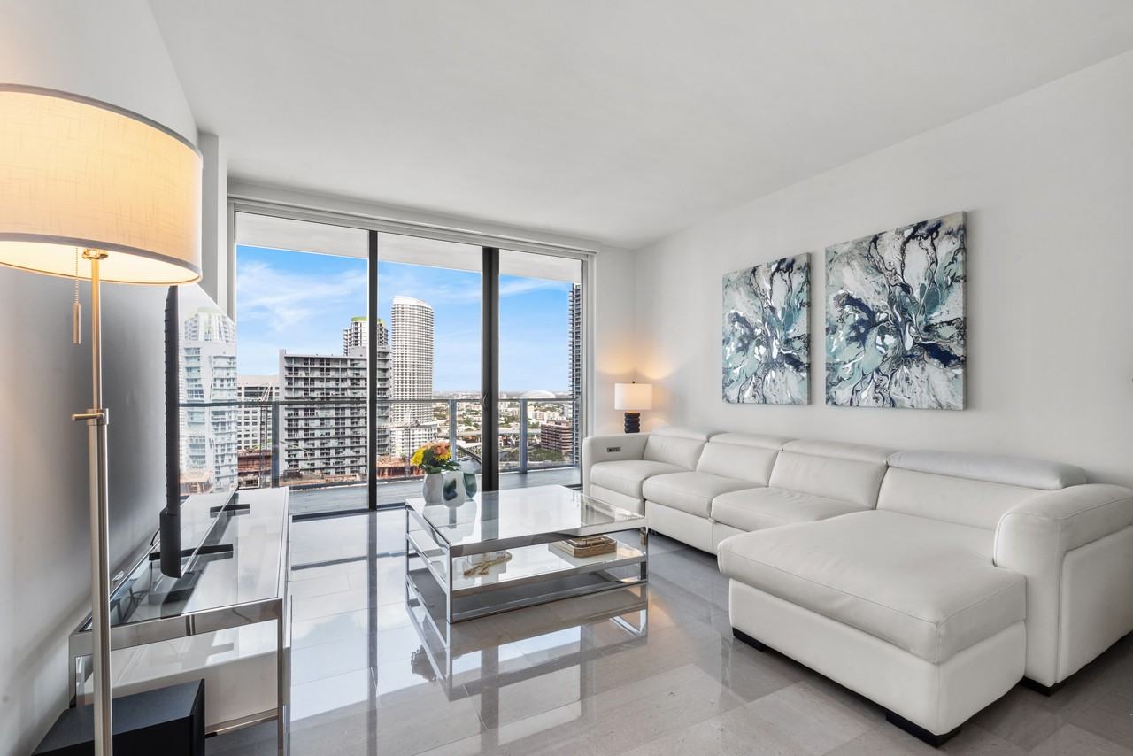 68 Southeast 6th Street - 2306Apt 2306 #2306 - Photo 4 of 10
