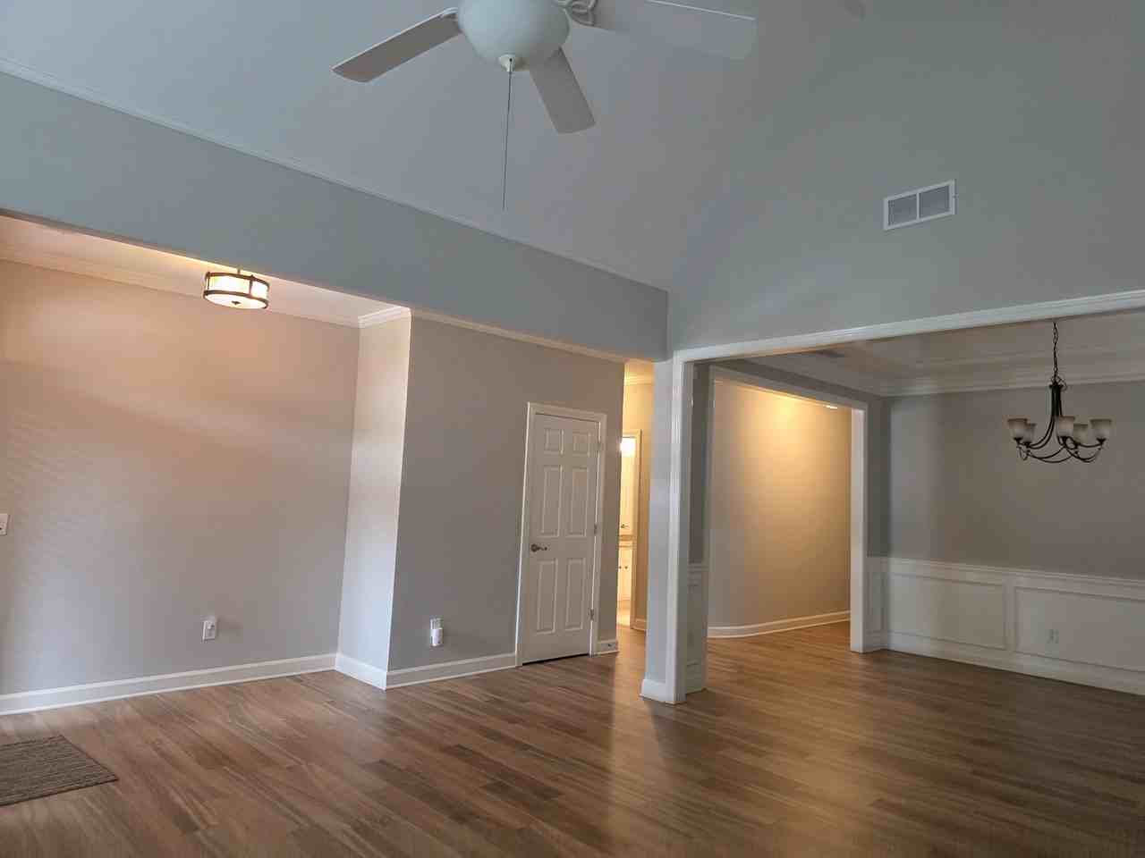 1835 Glenhurst Dr #1 - Photo 3 of 15