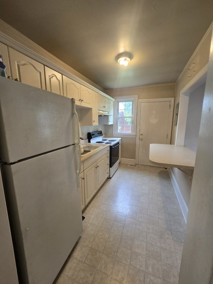 403 Durst Ave W #1 - Photo 3 of 5