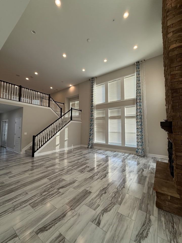 6346 Walker Ct #1 - Photo 4 of 29