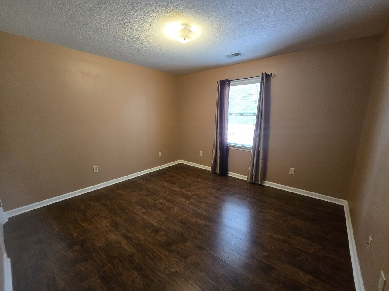 103 Thames Ct #1 - Photo 5 of 9
