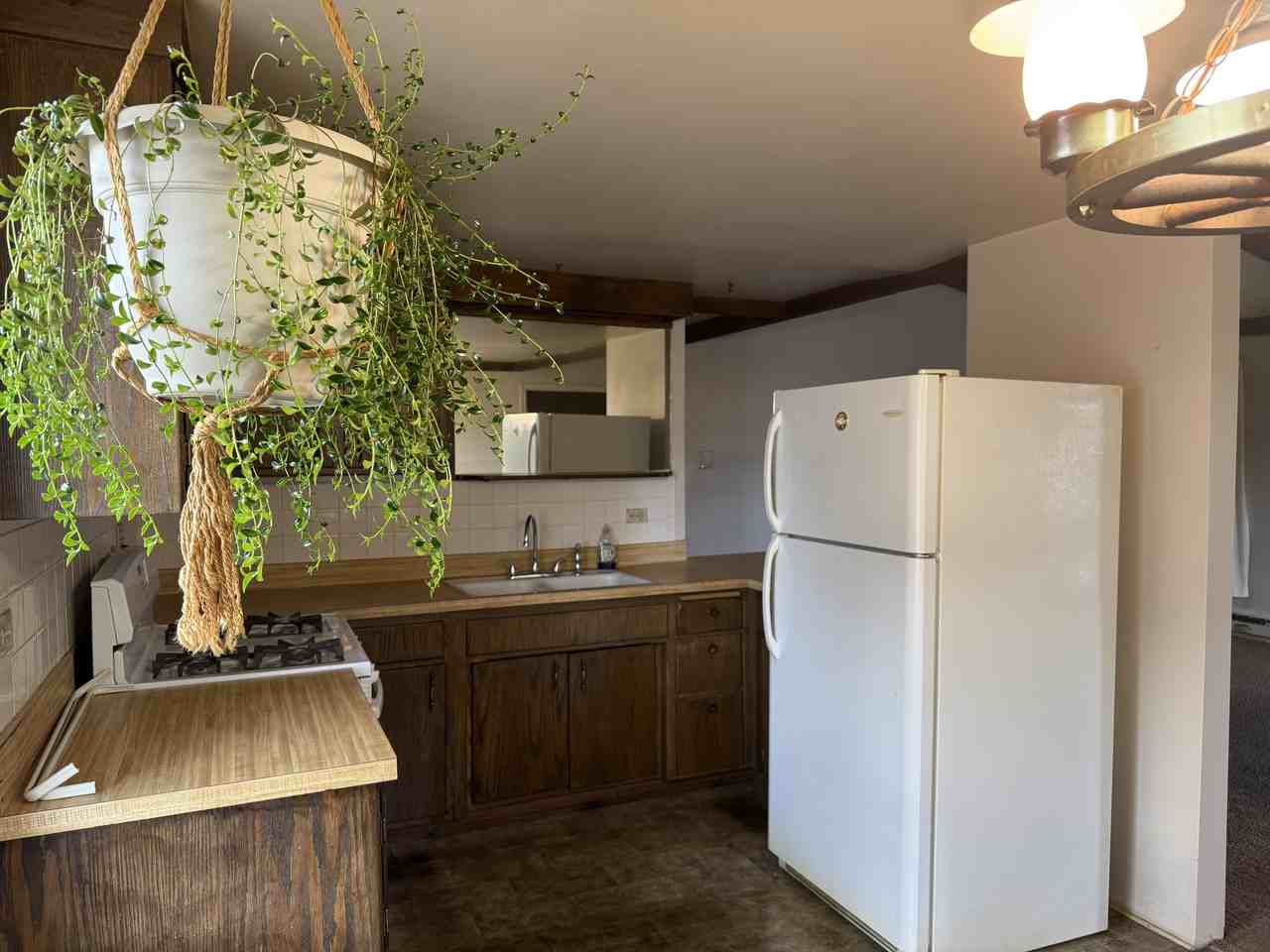 435 Warren St #1 - Photo 4 of 10