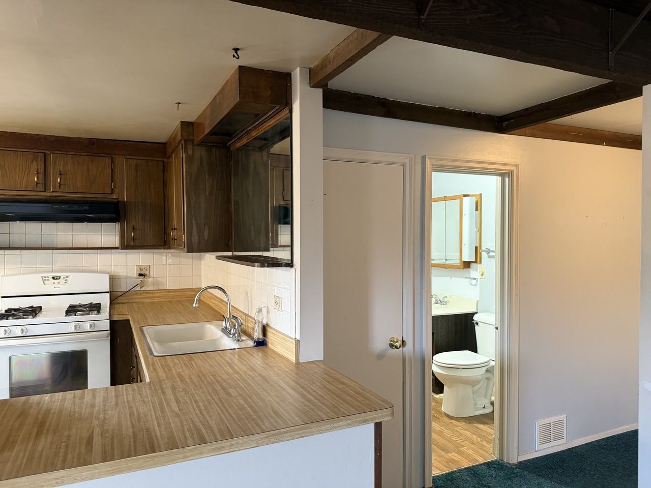 435 Warren St #1 - Photo 5 of 10