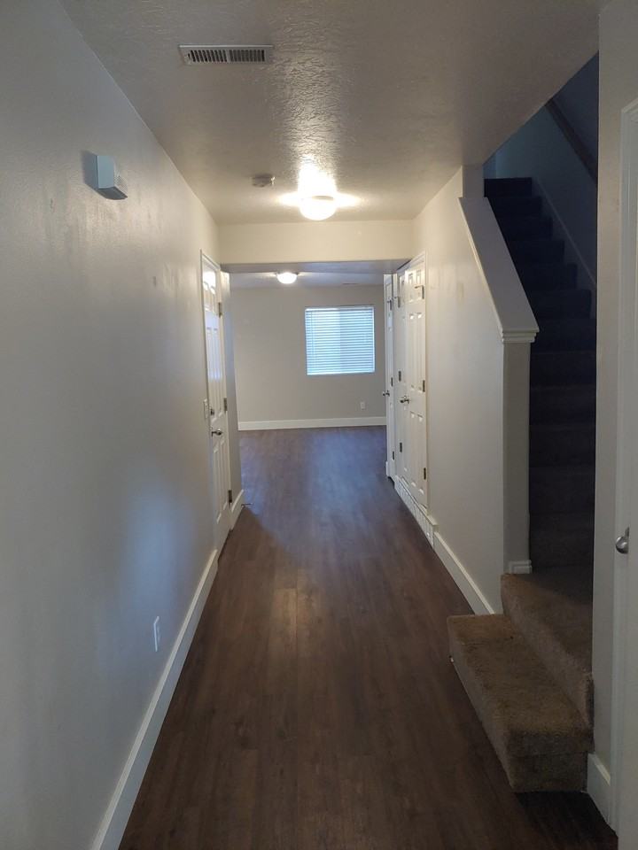 1234 North Bridalwood Loop - 1 #1 - Photo 5 of 6