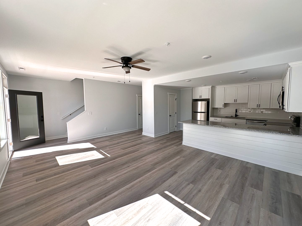 1426 Navaho Trl - Photo 4 of 11