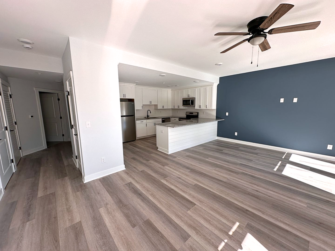 1426 Navaho Trl - Photo 6 of 11