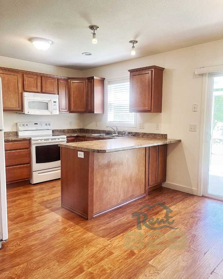 25 Meredith Dr #1 - Photo 6 of 18