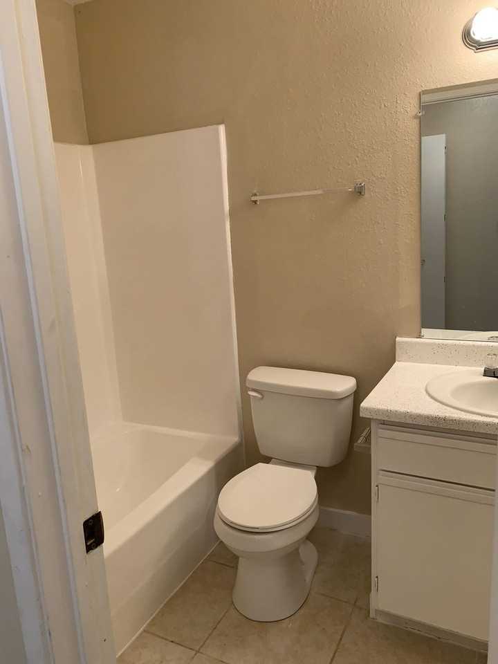 211 Hunters Ln - Photo 7 of 8