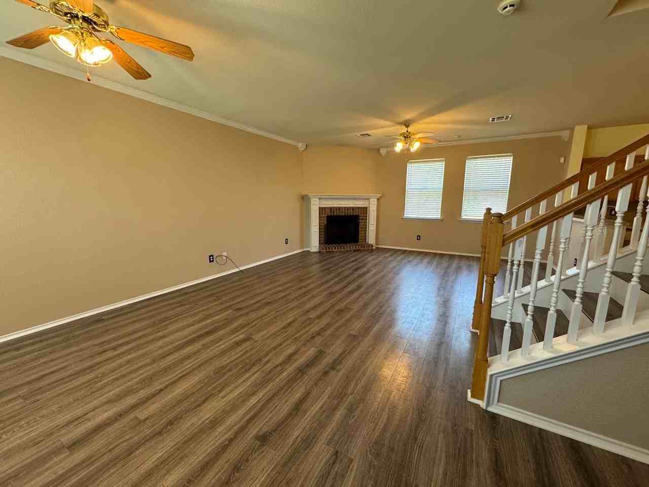 217 Tepee Dr - Photo 3 of 50