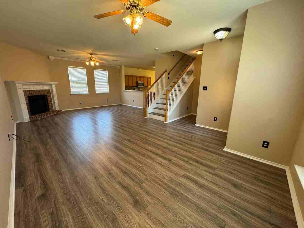 217 Tepee Dr - Photo 4 of 50
