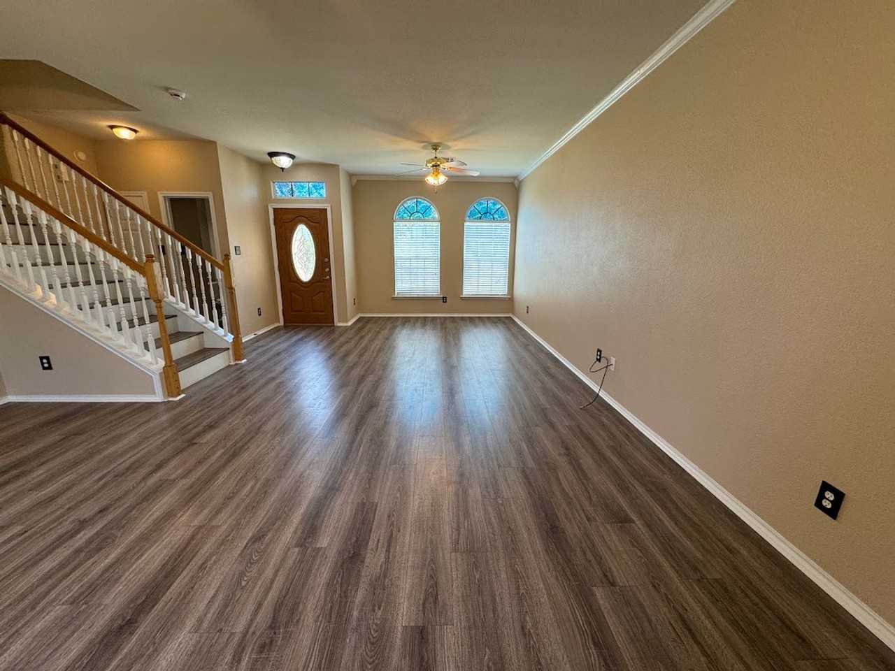 217 Tepee Dr - Photo 6 of 50