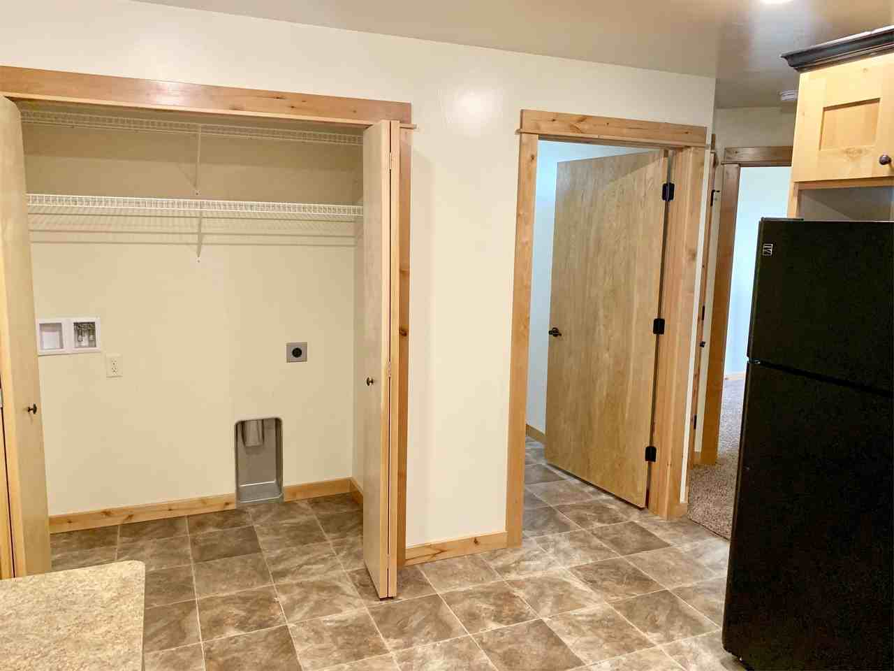 2565 Westwood Loop #2 - Photo 3 of 10