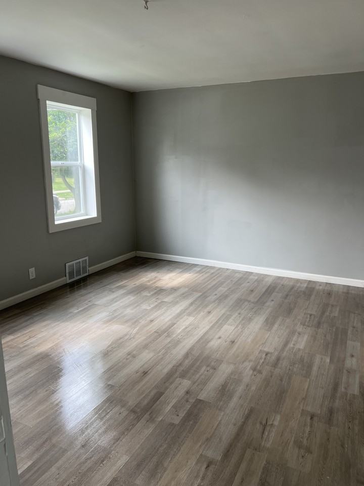4143 E 111th St #1 - Photo 6 of 35