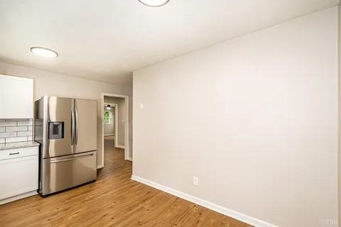 2712 Memorial Ave #1 - Photo 6 of 22