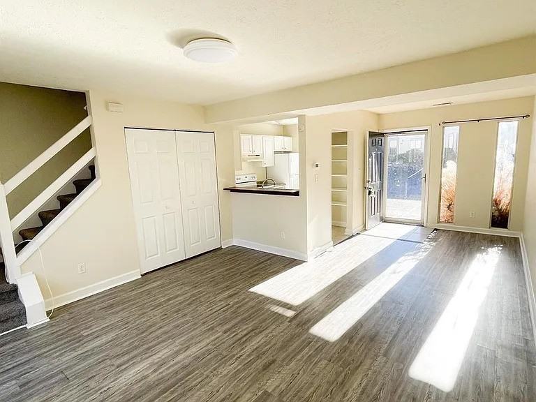 1444 Tenbury Dr #1 - Photo 7 of 13